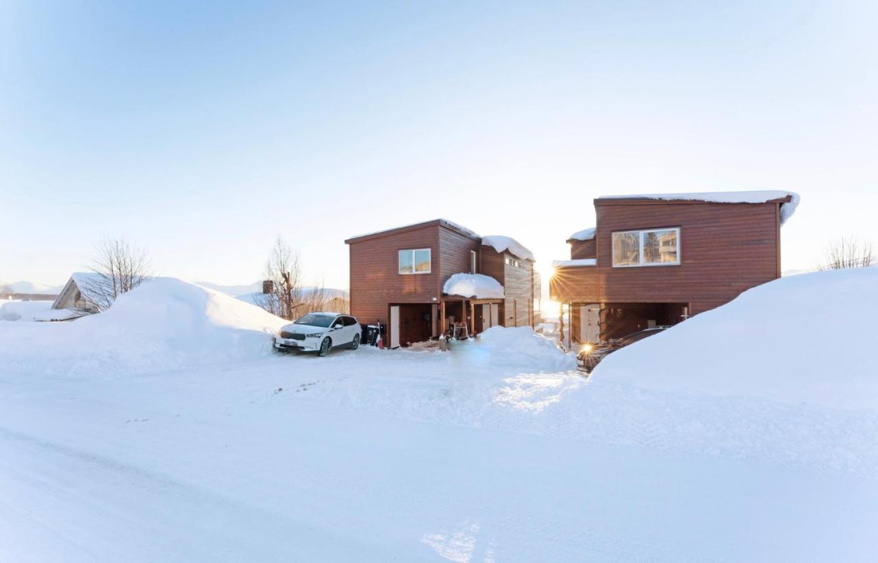 Aurora And Midnight Sun Apartment Tromso Bagian luar foto